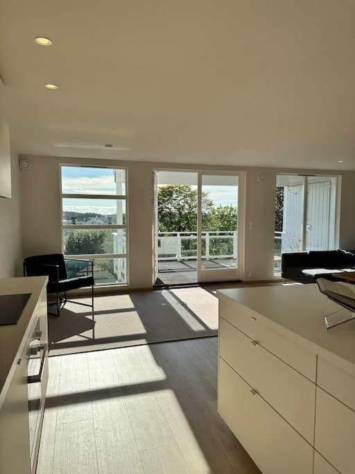 Ny Urban Leilighet Med Super Utsikt Haugesund Exterior foto