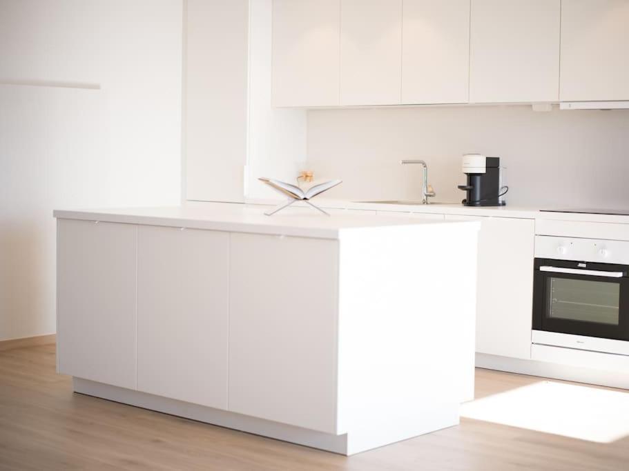 Ny Urban Leilighet Med Super Utsikt Haugesund Exterior foto